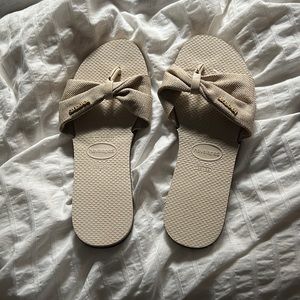 Havaianas Beige Sandals